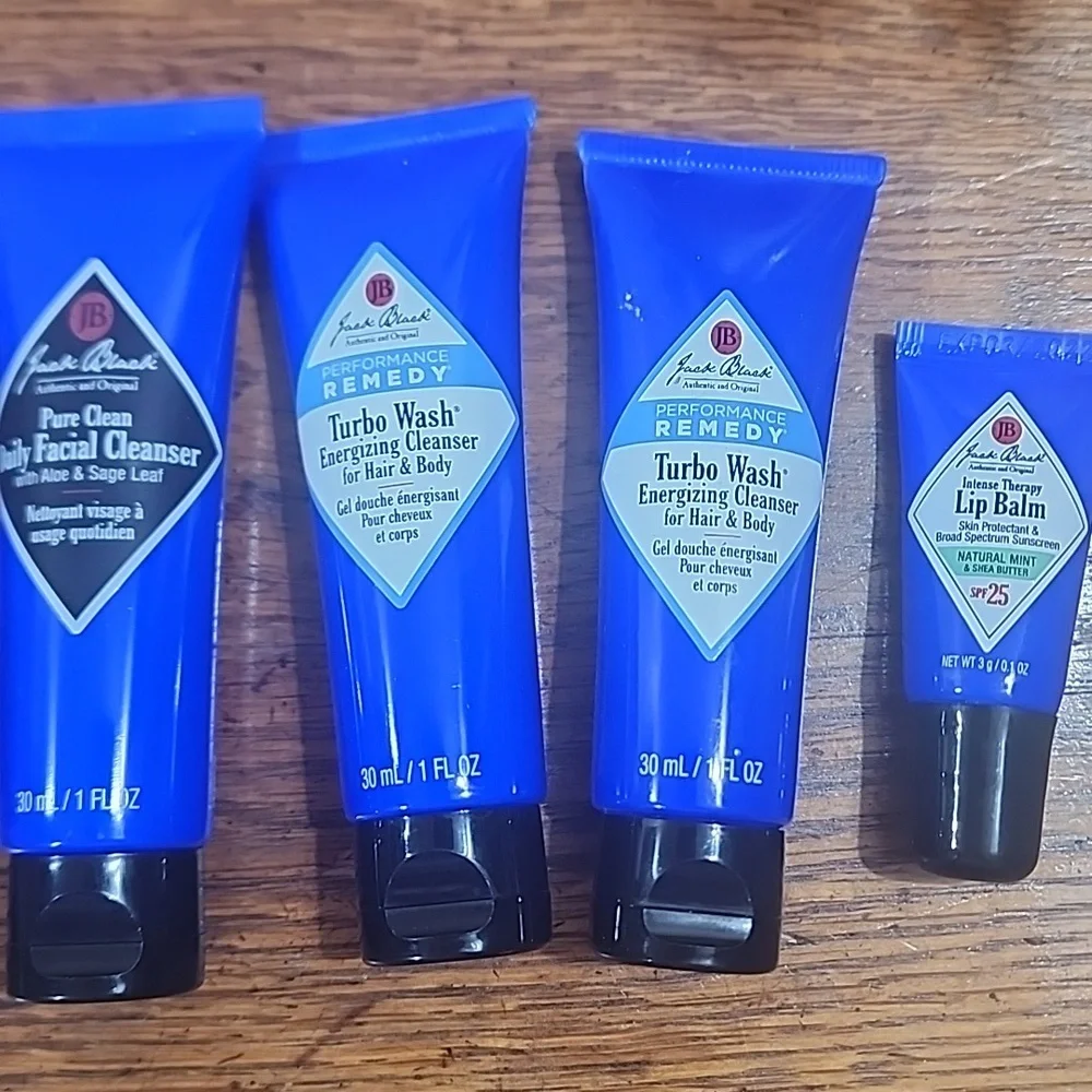 NIB Jack Black Mens Skin And Facial Care Set